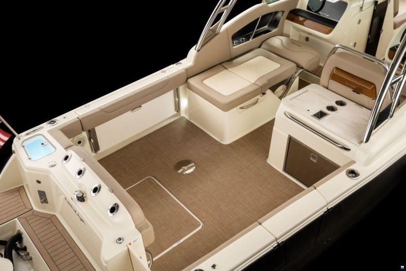 Chris Craft Calypso 28 Outboard