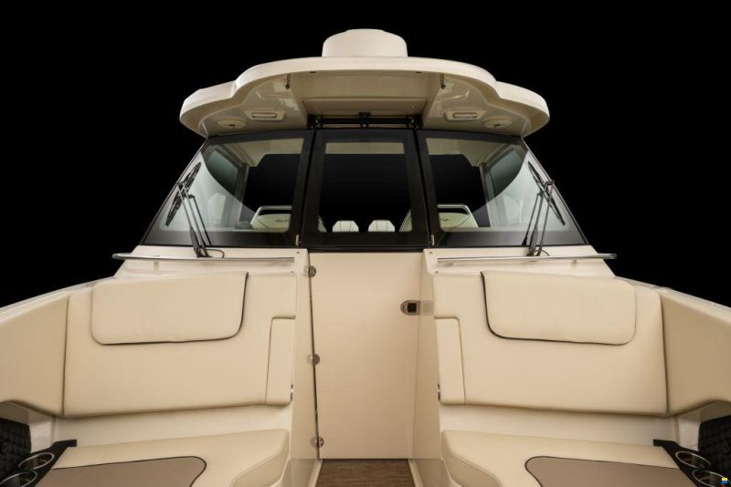 Chris Craft Calypso 32 Outboard