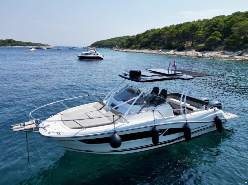 Jeanneau Cap Camarat 9.0WA Hardtop