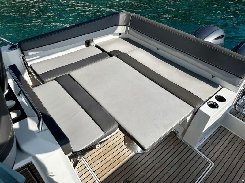 Jeanneau Cap Camarat 9.0WA Hardtop