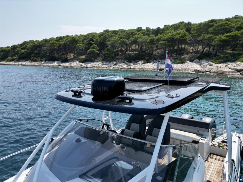 Jeanneau Cap Camarat 9.0WA Hardtop