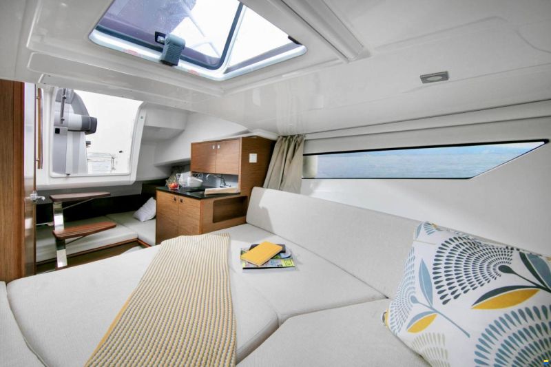 Jeanneau Cap Camarat 9.0WA Hardtop