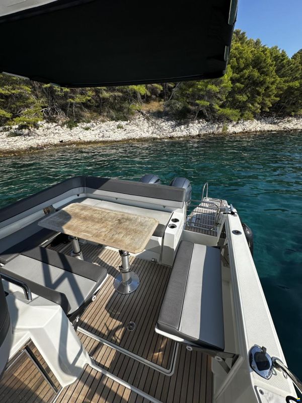 Jeanneau Cap Camarat 9.0WA Hardtop