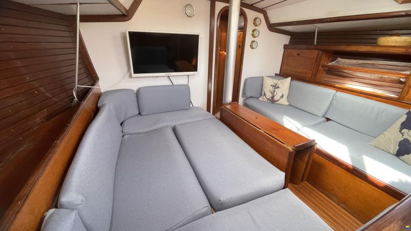 Beneteau First 35