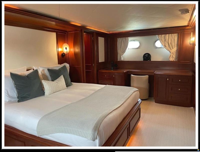 Custom Line Navetta 27