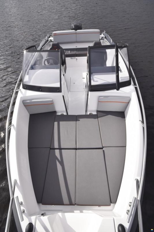 Bella 600 Bowrider