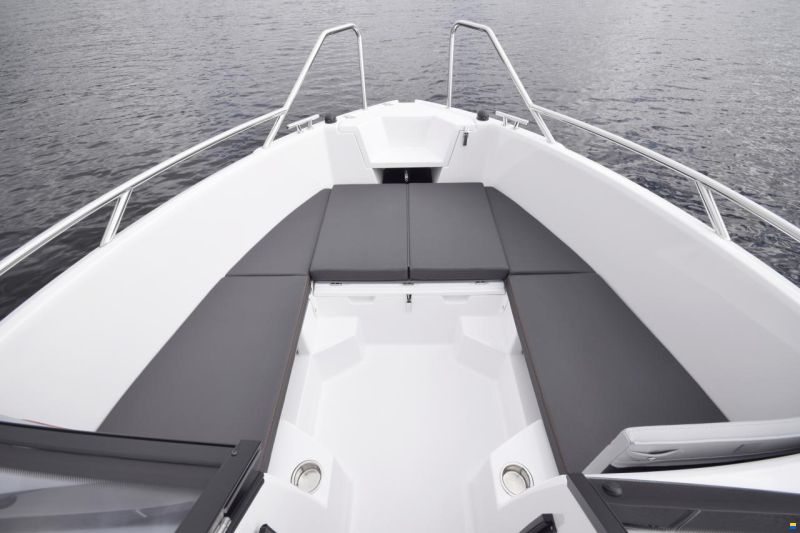 Bella 600 Bowrider
