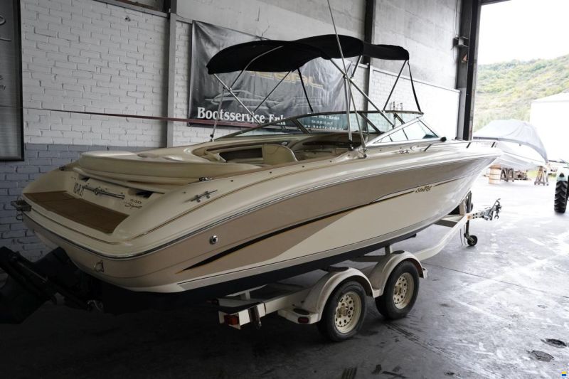 Sea Ray 230 SIGNATURE SELECT