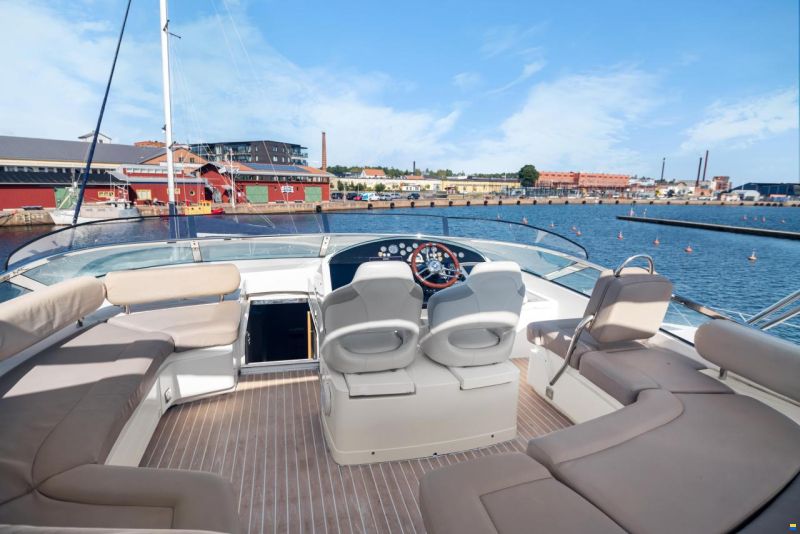 Fairline Squadron 74