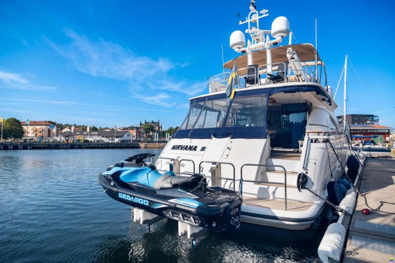 Fairline Squadron 74