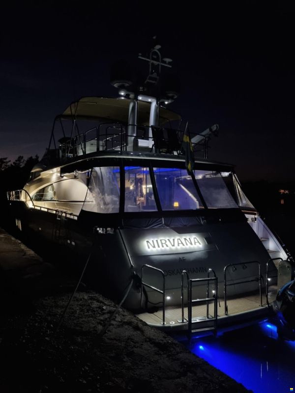 Fairline Squadron 74