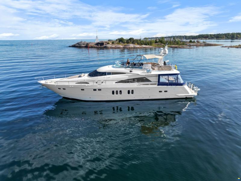 Fairline Squadron 74