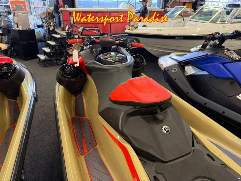 Sea-Doo RXP-X 325