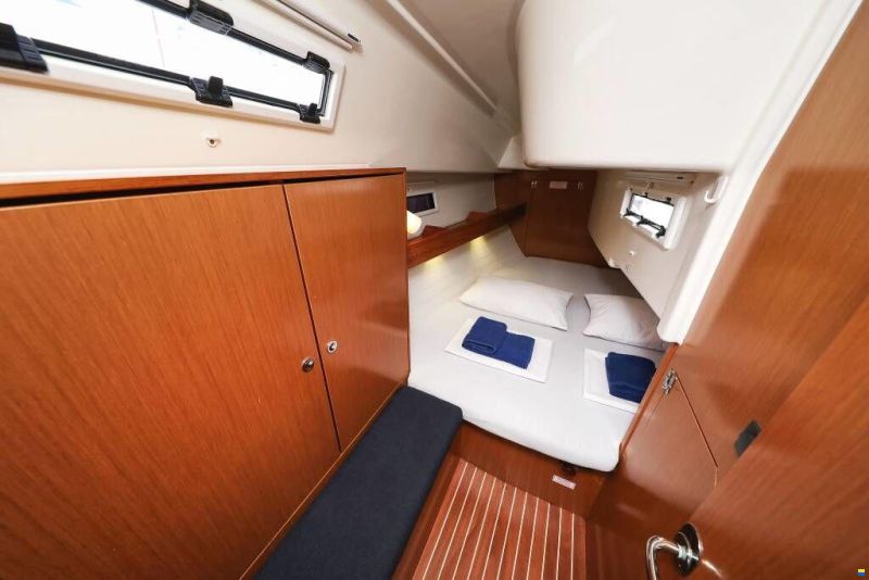Bavaria Cruiser 32