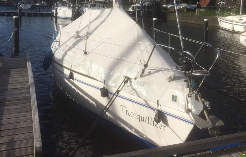 Bavaria 890