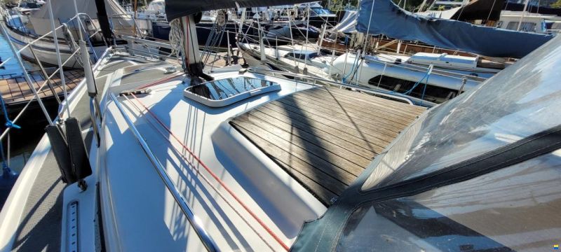 Bavaria 890