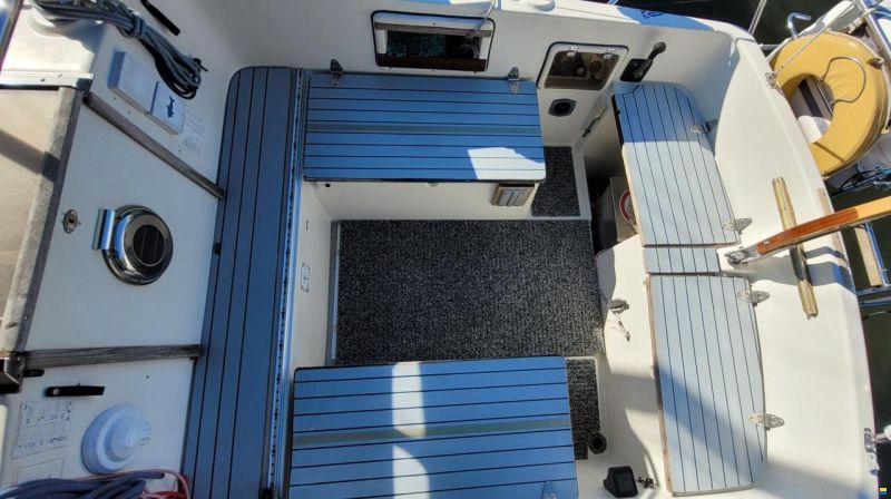 Bavaria 890