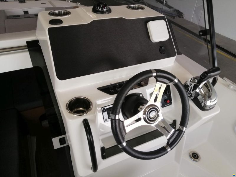Beneteau Flyer 7 Sundeck