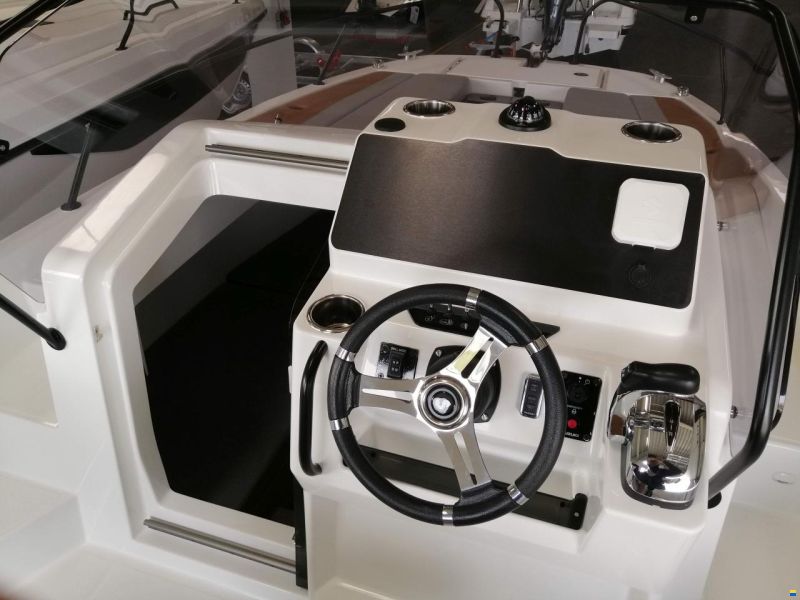 Beneteau Flyer 7 Sundeck