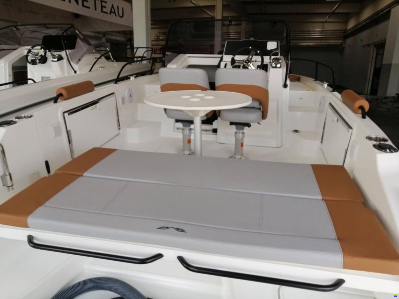 Beneteau Flyer 7 Sundeck