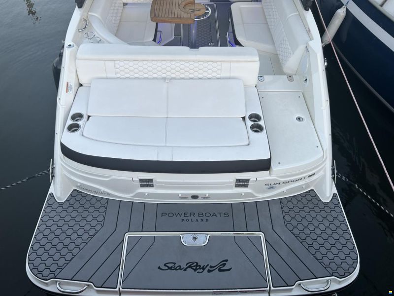 Sea Ray 250 SSE