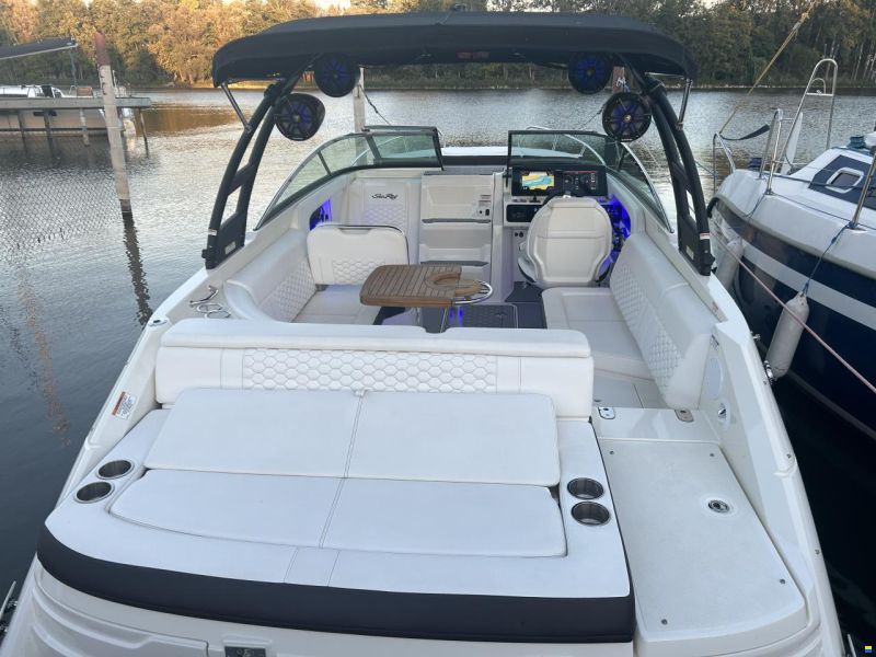 Sea Ray 250 SSE