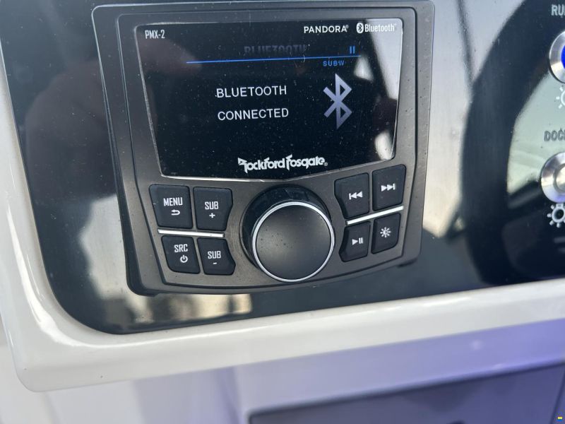 Sea Ray 250 SSE