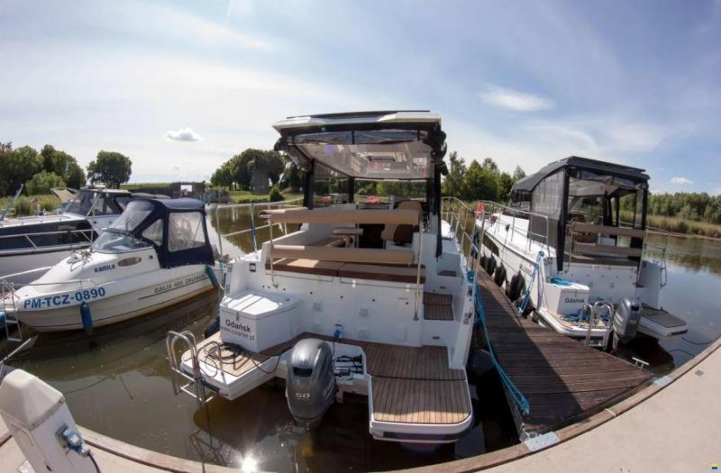 Nautic Yachts NEON 990