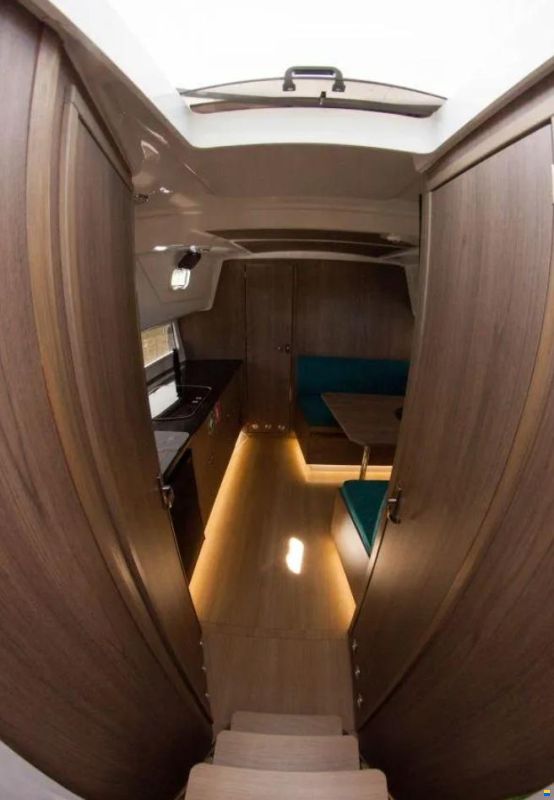 Nautic Yachts NEON 990