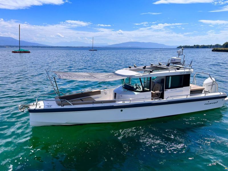 Axopar 28 Cabin