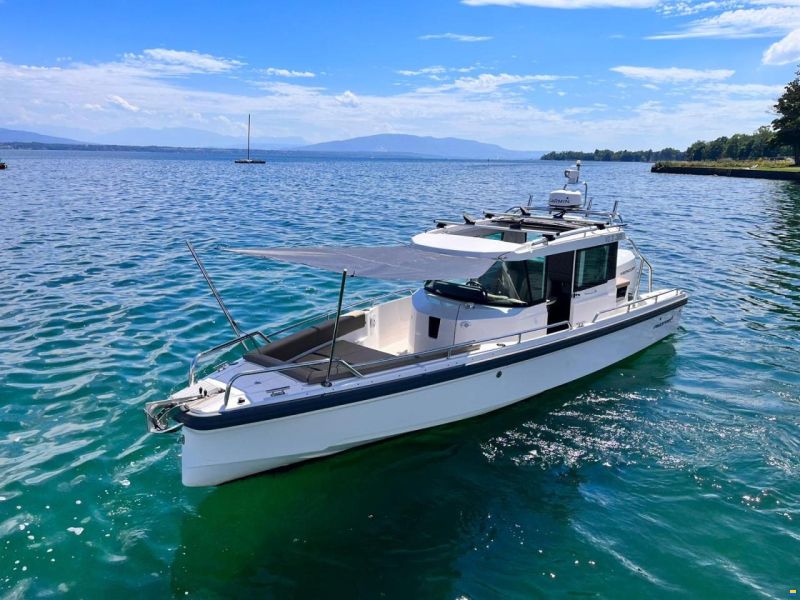 Axopar 28 Cabin
