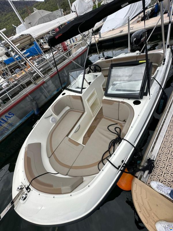 Quicksilver 525 AXESS / Mercury 115 prêt à naviguer