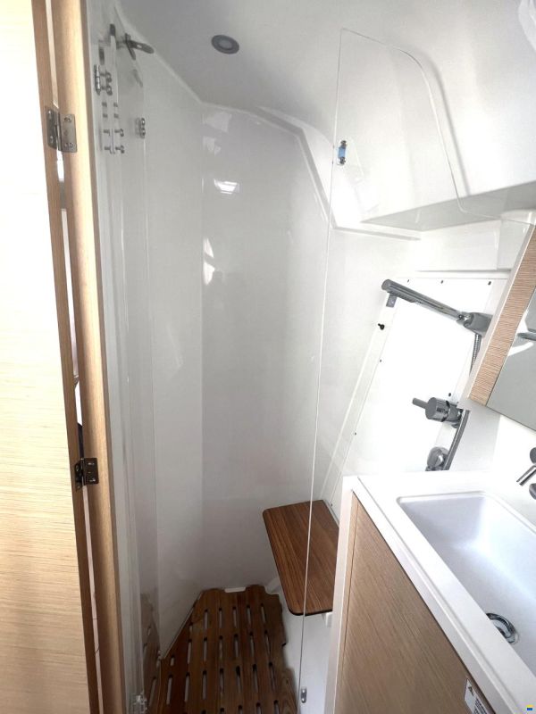 Hanse 410 NEU auf Bestellung, segelklar zu Was