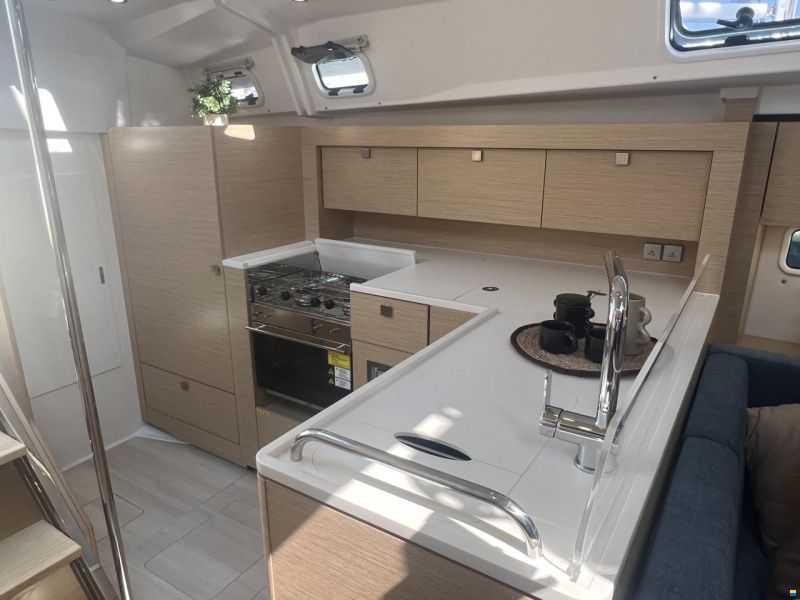 Hanse 410 NEU auf Bestellung, segelklar zu Was