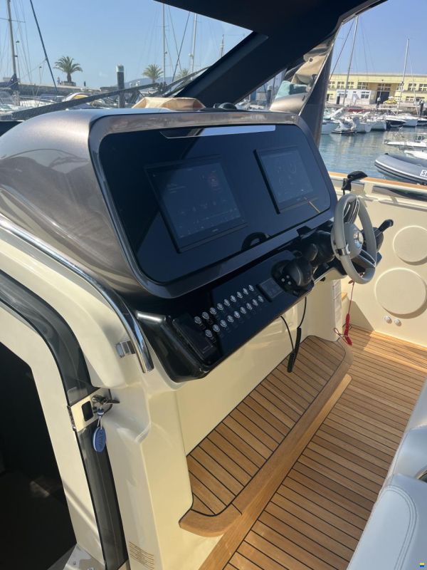 Invictus TT460