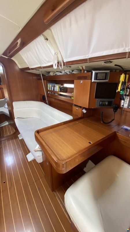 Dufour 40