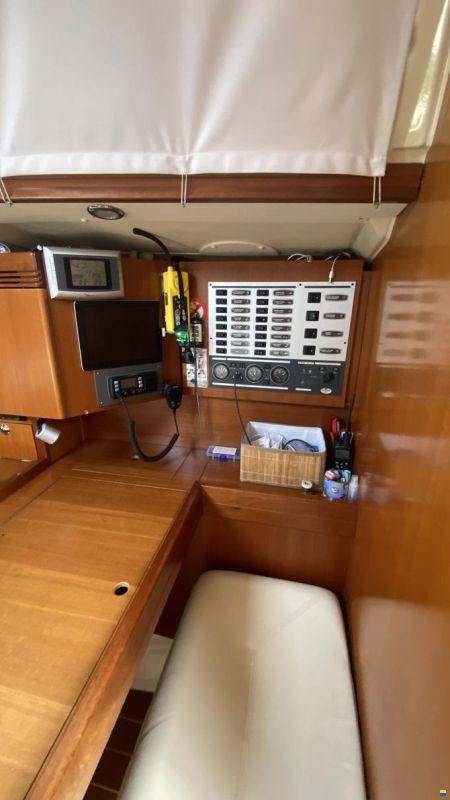 Dufour 40