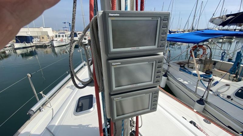 Dufour 40