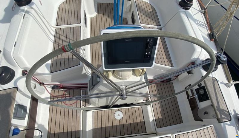 Dufour 40