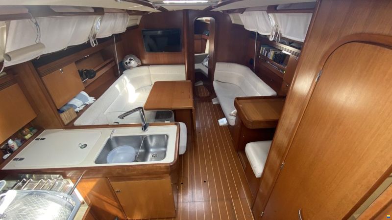 Dufour 40