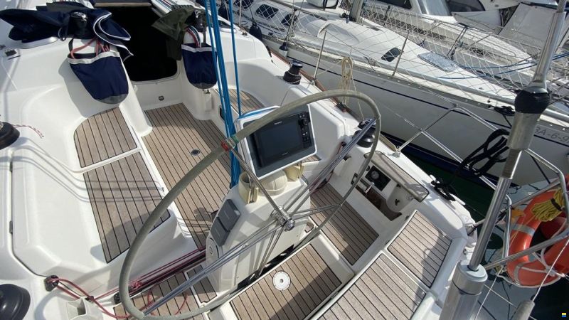 Dufour 40