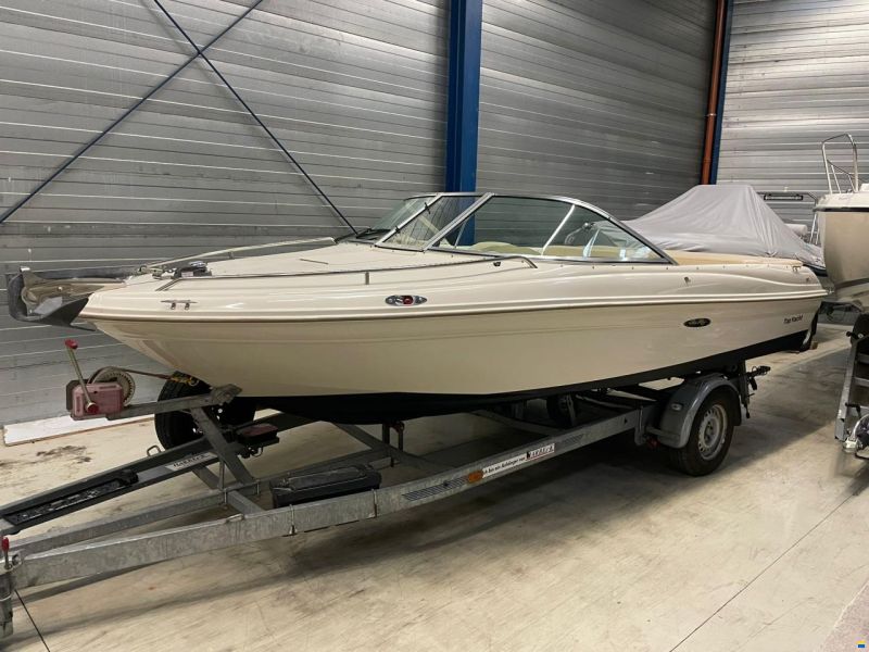 Sea Ray 180 Closed Bow