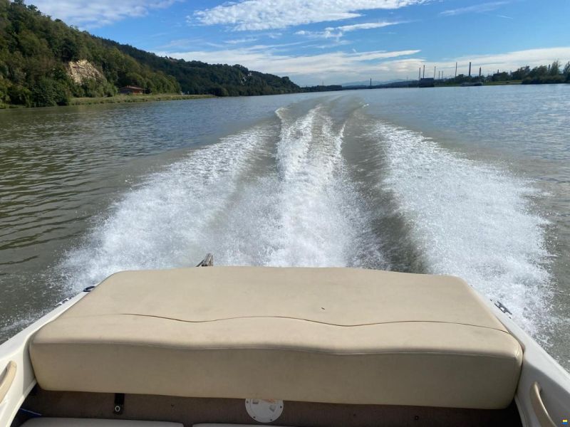 Sea Ray 180 Closed Bow