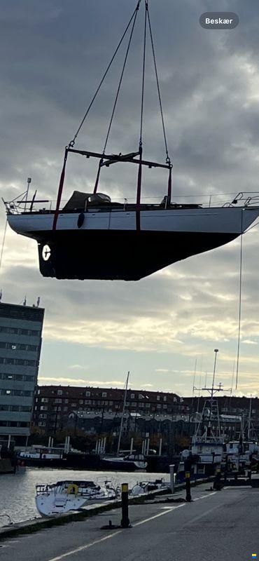 Carena 35