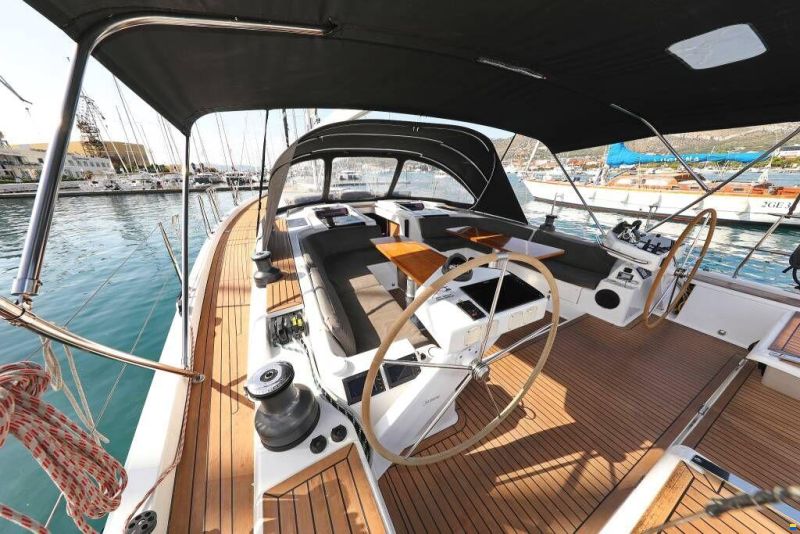 Hanse 575