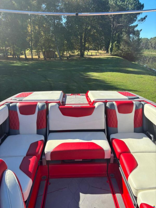 Malibu M220