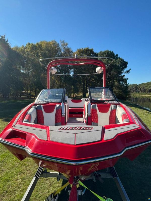Malibu M220