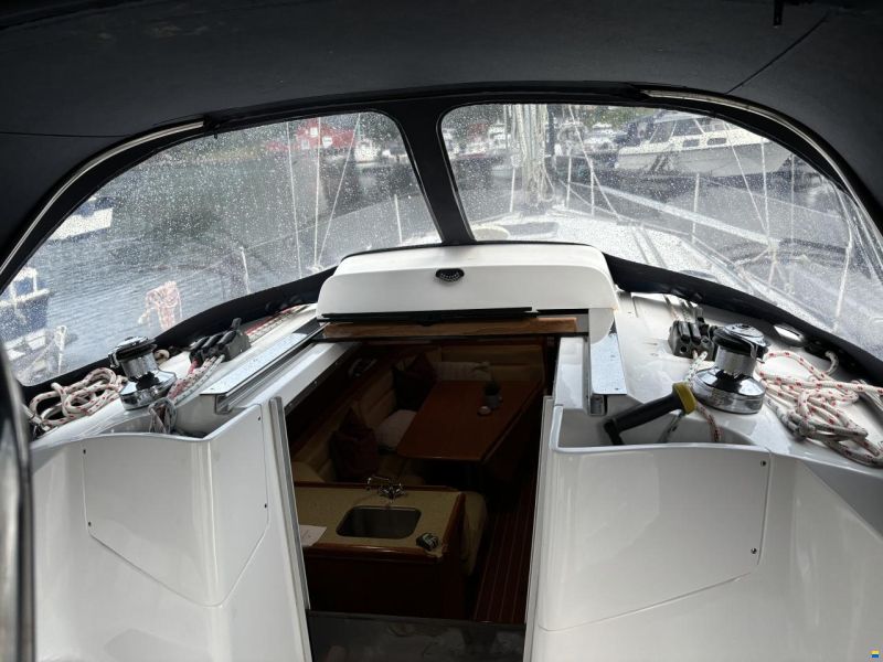 Hunter 33