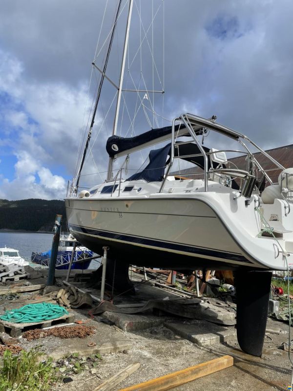 Hunter 33