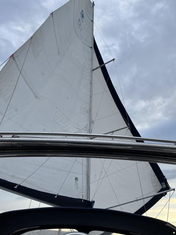 Hunter 33
